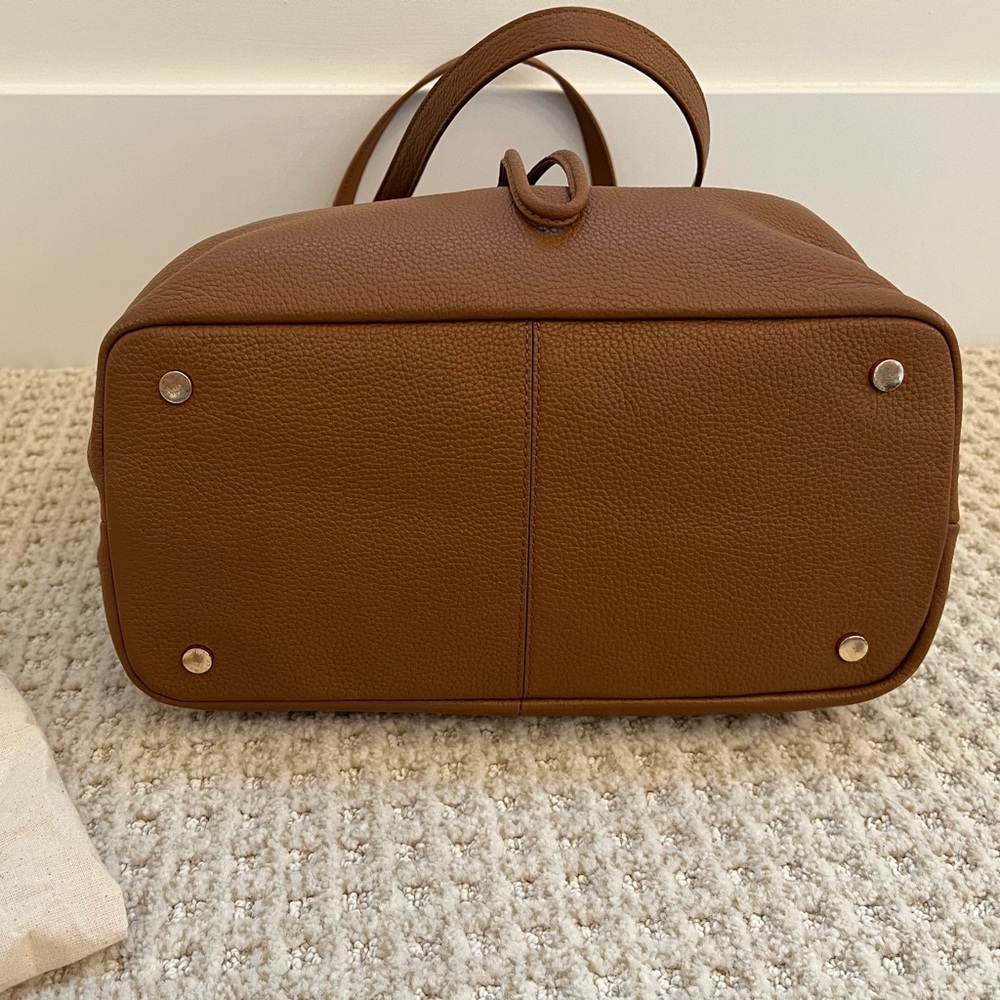 Quince Italian Leather Bucket Bag - Picture 6 of 14